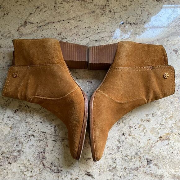 Tory Burch Sabe $398 Caramel Suede Ankle Booties size 9M EUC - Picture 4 of 16